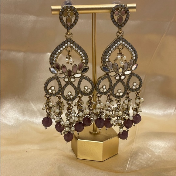 Mirror work trending earrings in silver and gray - Picture 3 of 3